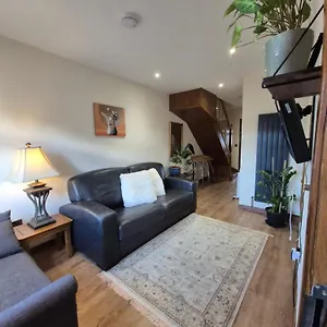  Apartment Self-catering Extended Family United Kingdom